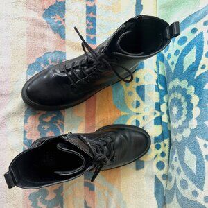 Black platform combat boots w lace and zip up closures for comfort